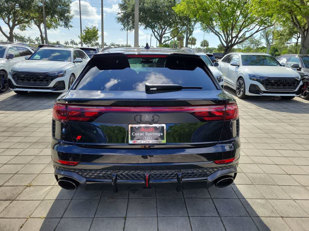 Thumbnail: 2026 Audi RS Q8 - 7