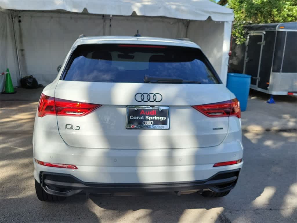 Thumbnail: 2025 Audi Q3 - 4