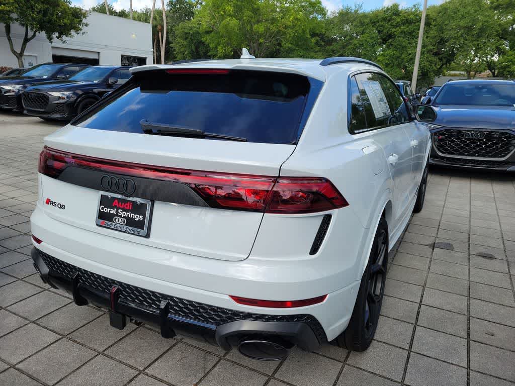 Thumbnail: 2026 Audi RS Q8 - 8