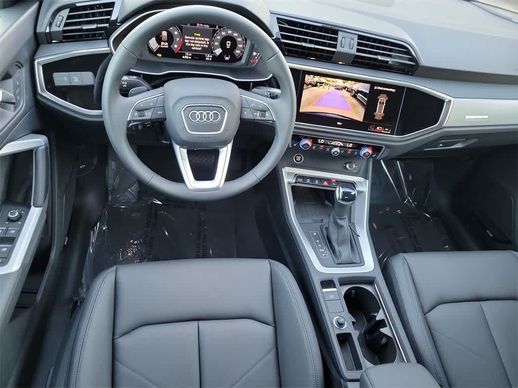 Thumbnail: 2025 Audi Q3 - 18