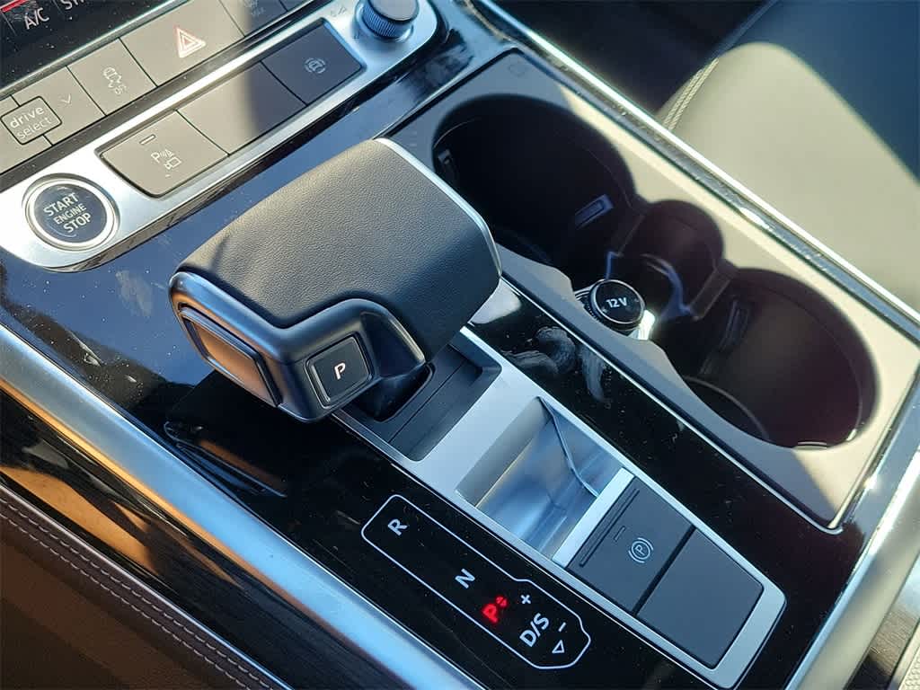 Thumbnail: 2026 Audi Q7 - 17