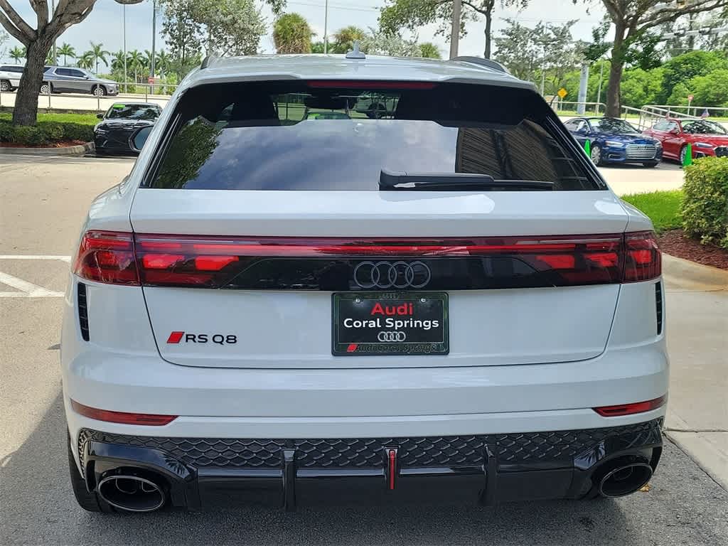 Thumbnail: 2025 Audi RS Q8 - 13