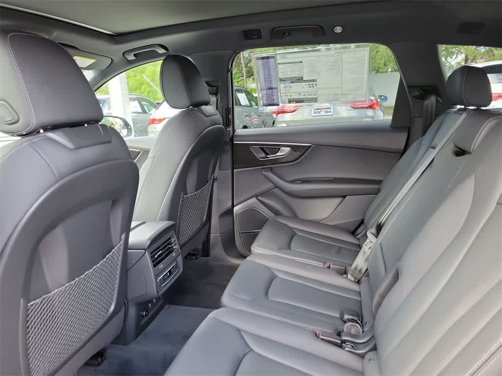 Thumbnail: 2026 Audi Q7 - 12