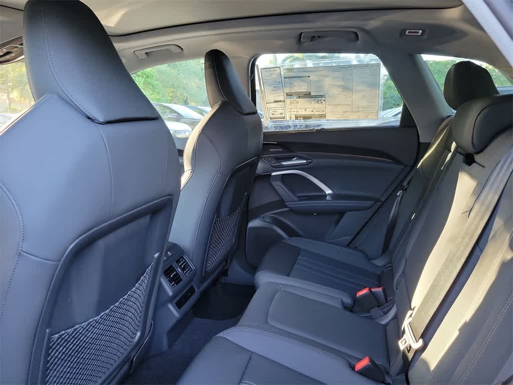 Thumbnail: 2025 Audi Q5 - 12