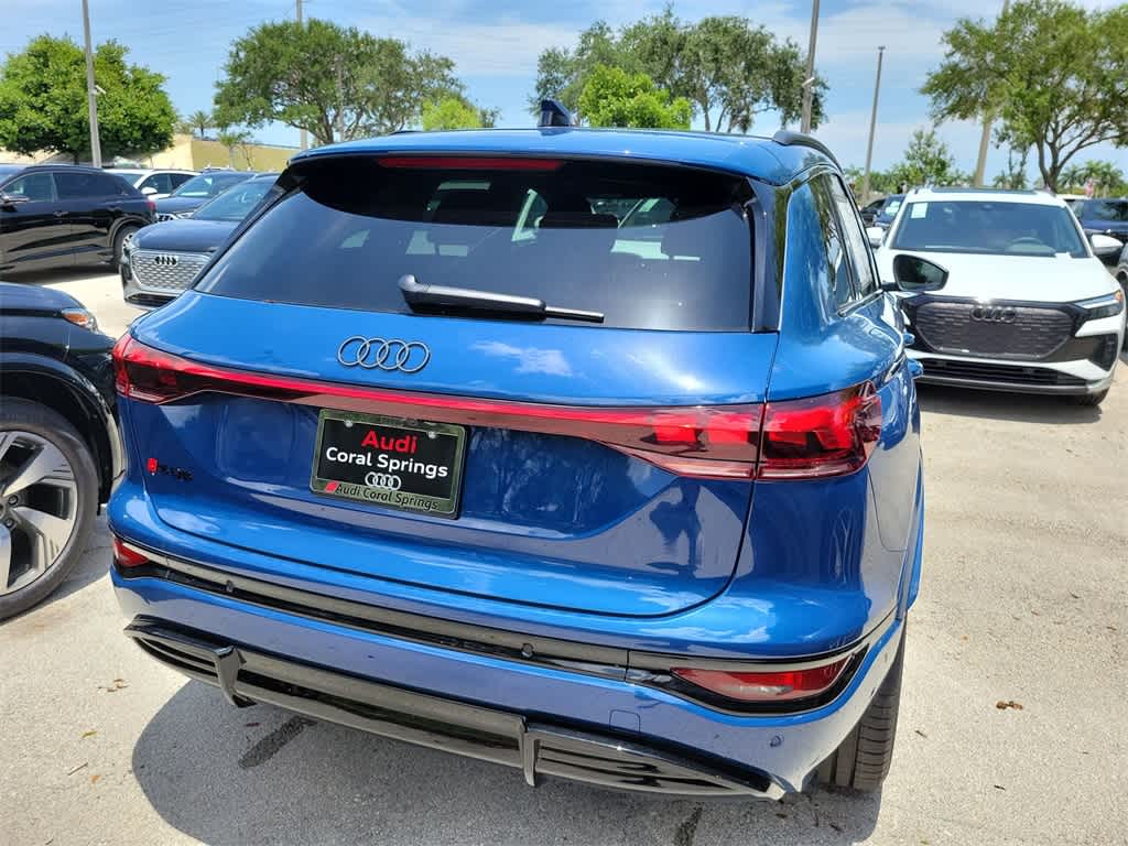 Thumbnail: 2025 Audi SQ6 e-tron - 4
