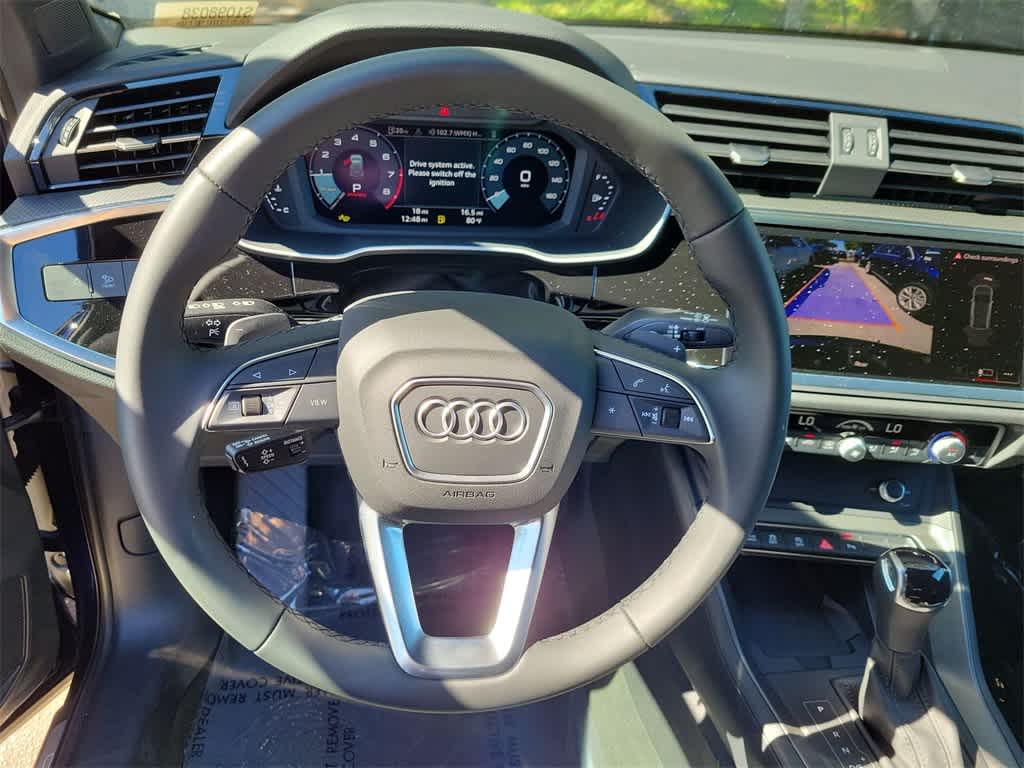 Thumbnail: 2025 Audi Q3 - 23