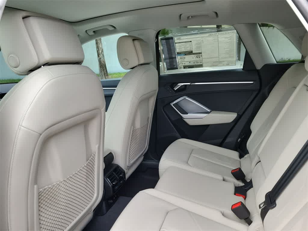 Thumbnail: 2025 Audi Q3 - 20