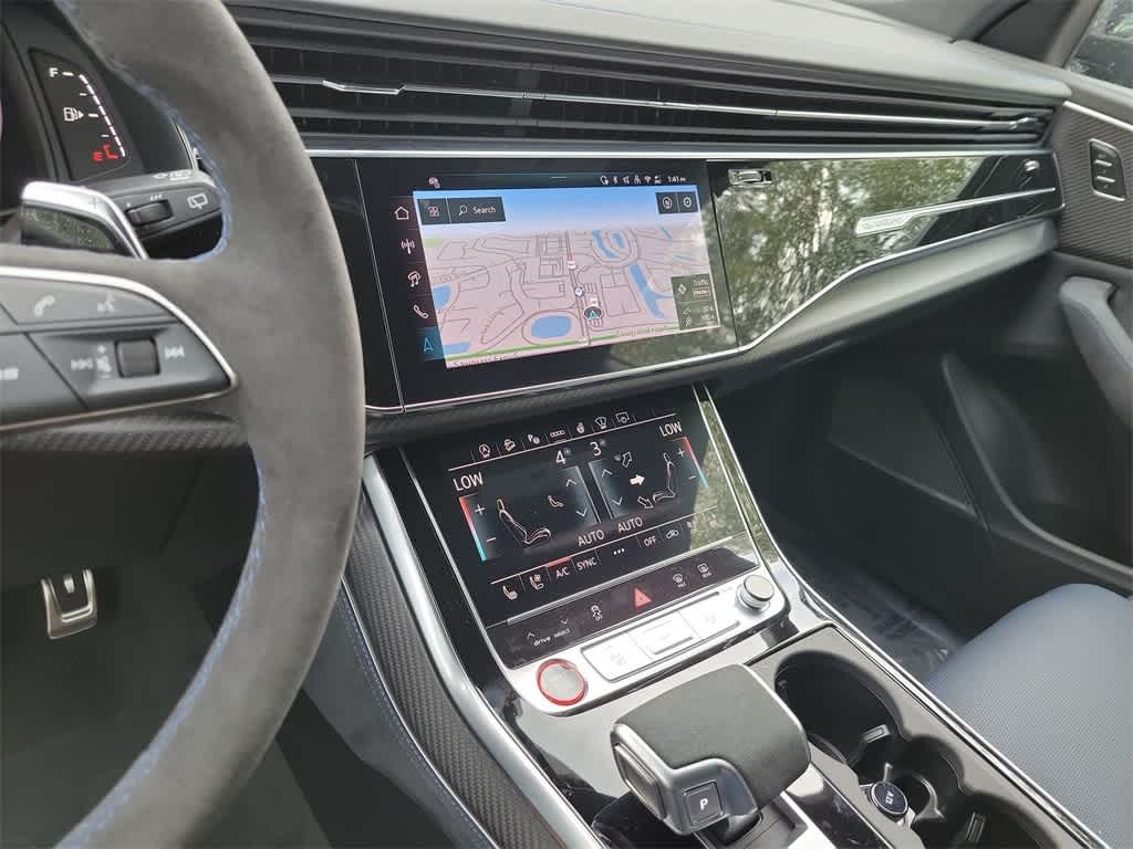 Thumbnail: 2026 Audi RS Q8 - 24