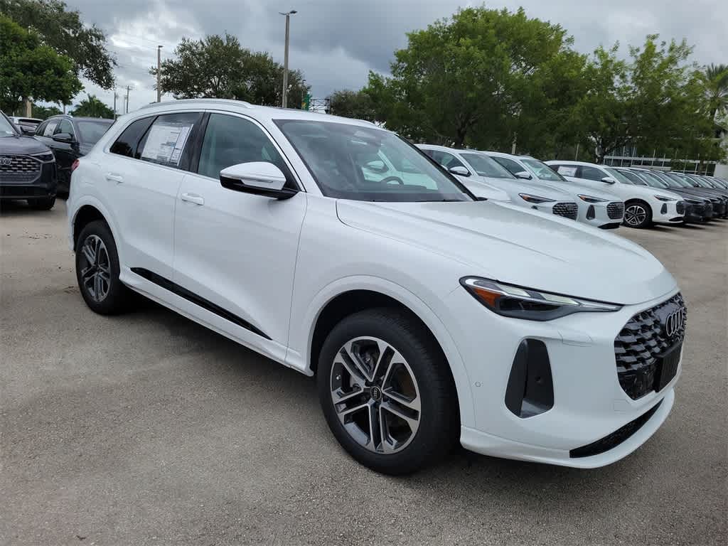 Thumbnail: 2025 Audi Q5 - 6