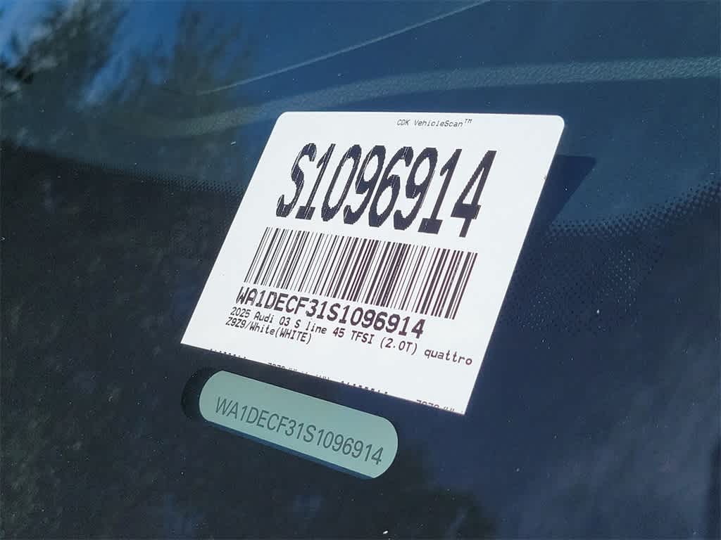 Thumbnail: 2025 Audi Q3 - 21