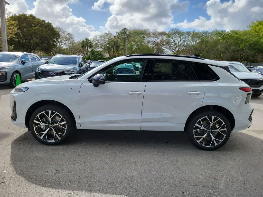 Thumbnail: 2026 Audi Q3 - 11