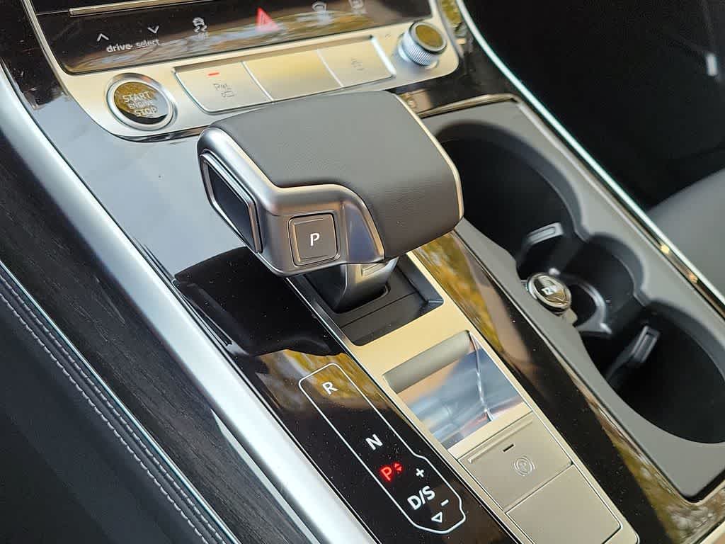 Thumbnail: 2026 Audi Q8 - 17