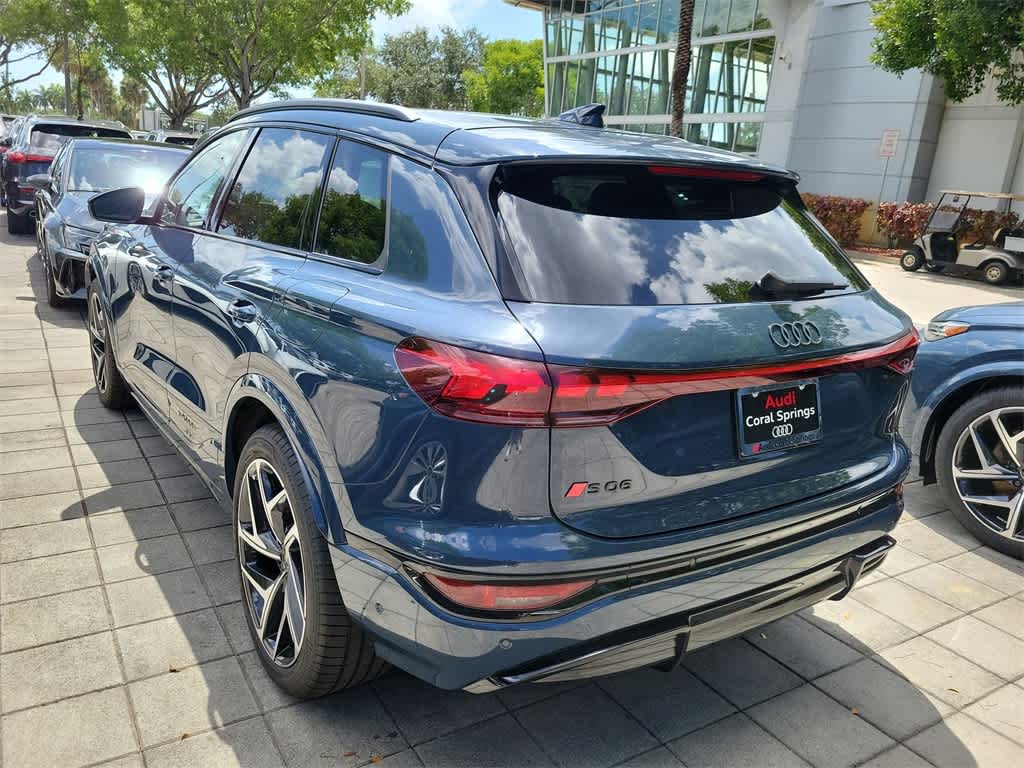 Thumbnail: 2025 Audi SQ6 e-tron - 4
