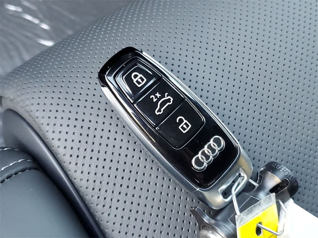 Thumbnail: 2025 Audi S8 - 28