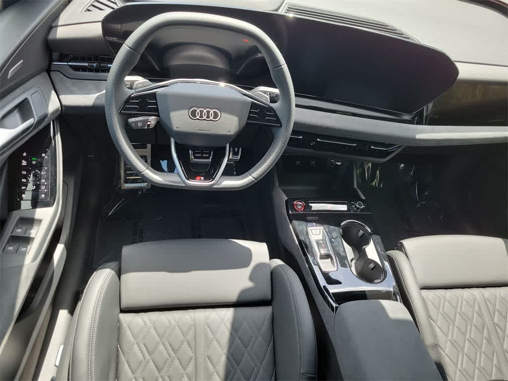 Thumbnail: 2025 Audi SQ6 e-tron - 10