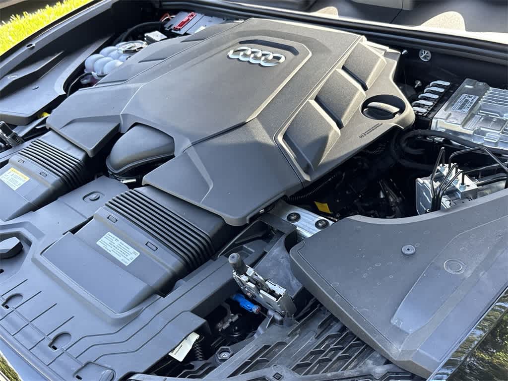 Thumbnail: 2025 Audi Q8 - 23