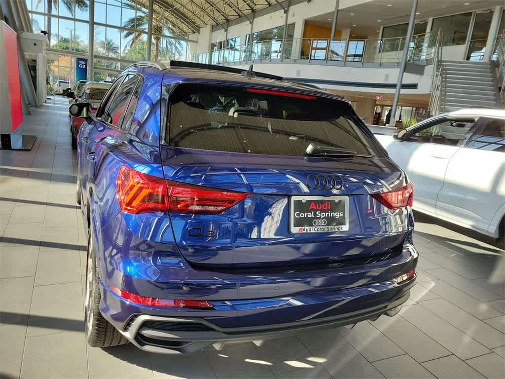 Thumbnail: 2025 Audi Q3 - 3