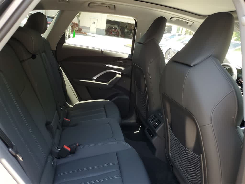 Thumbnail: 2025 Audi Q5 - 21