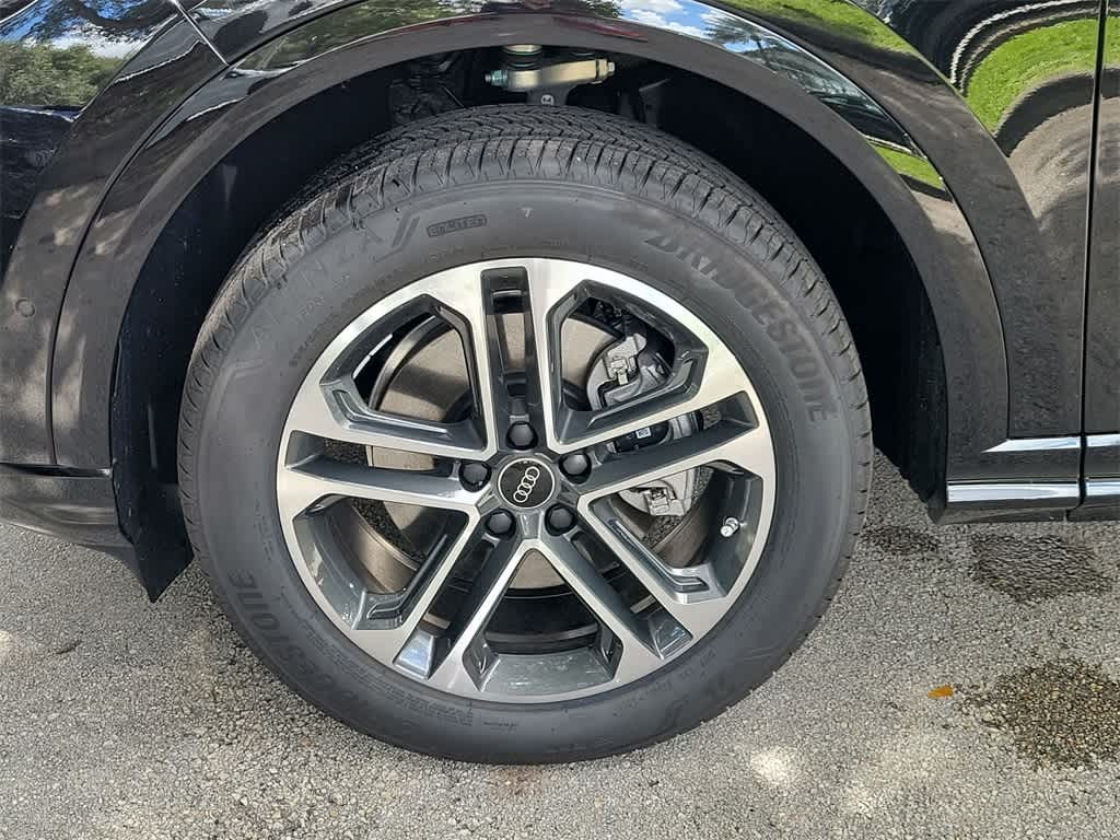 Thumbnail: 2025 Audi Q5 - 8