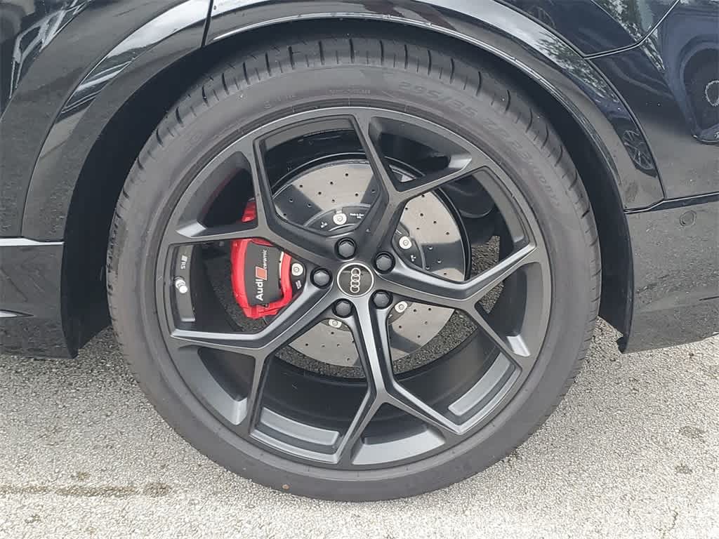 2025 Audi RS Q8 4.0T 16