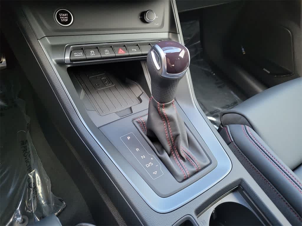 Thumbnail: 2025 Audi Q3 - 25