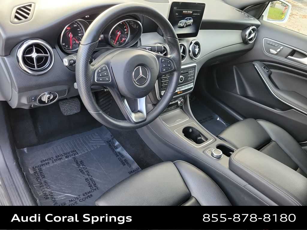 Thumbnail: 2020 Mercedes-Benz GLA - 10