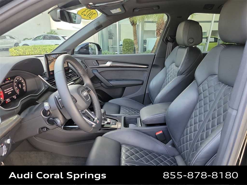 Thumbnail: 2023 Audi SQ5 - 11