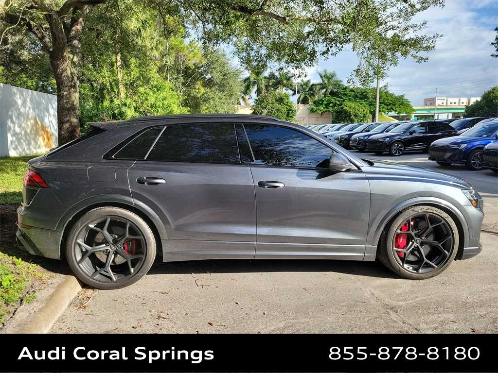 Thumbnail: 2025 Audi RS Q8 - 22