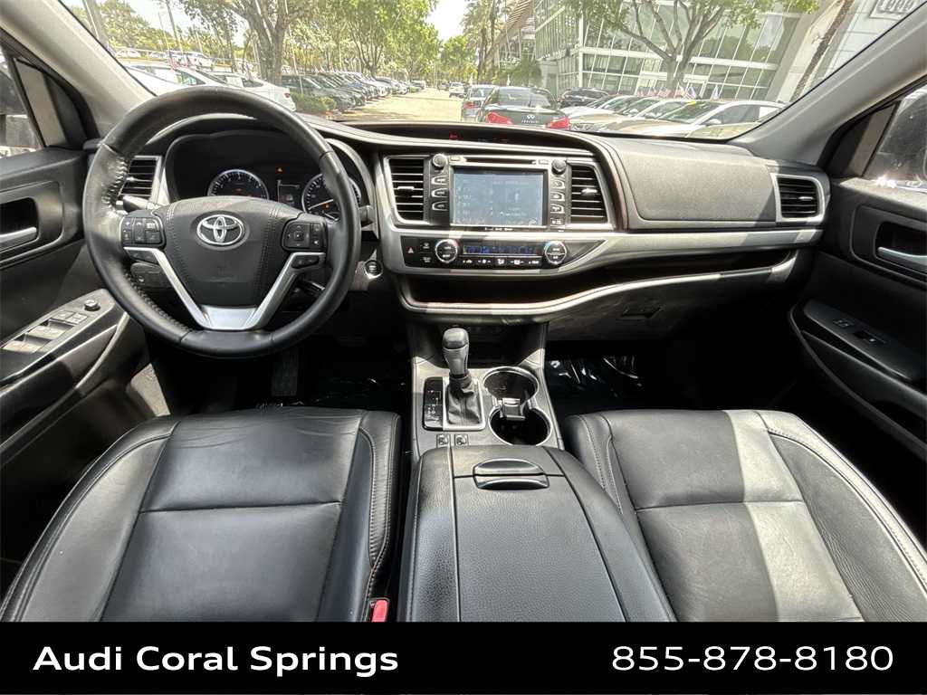 Thumbnail: 2017 Toyota Highlander - 24