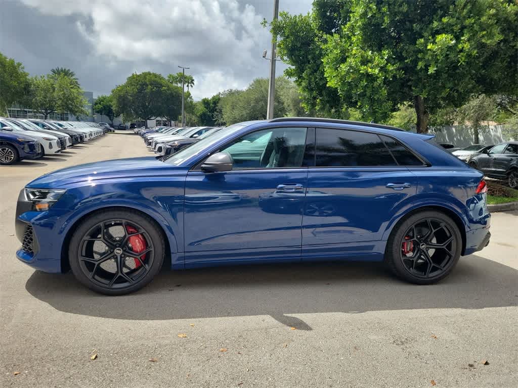 Thumbnail: 2025 Audi RS Q8 - 3