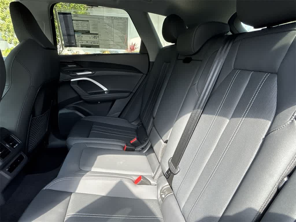 Thumbnail: 2025 Audi Q5 - 27