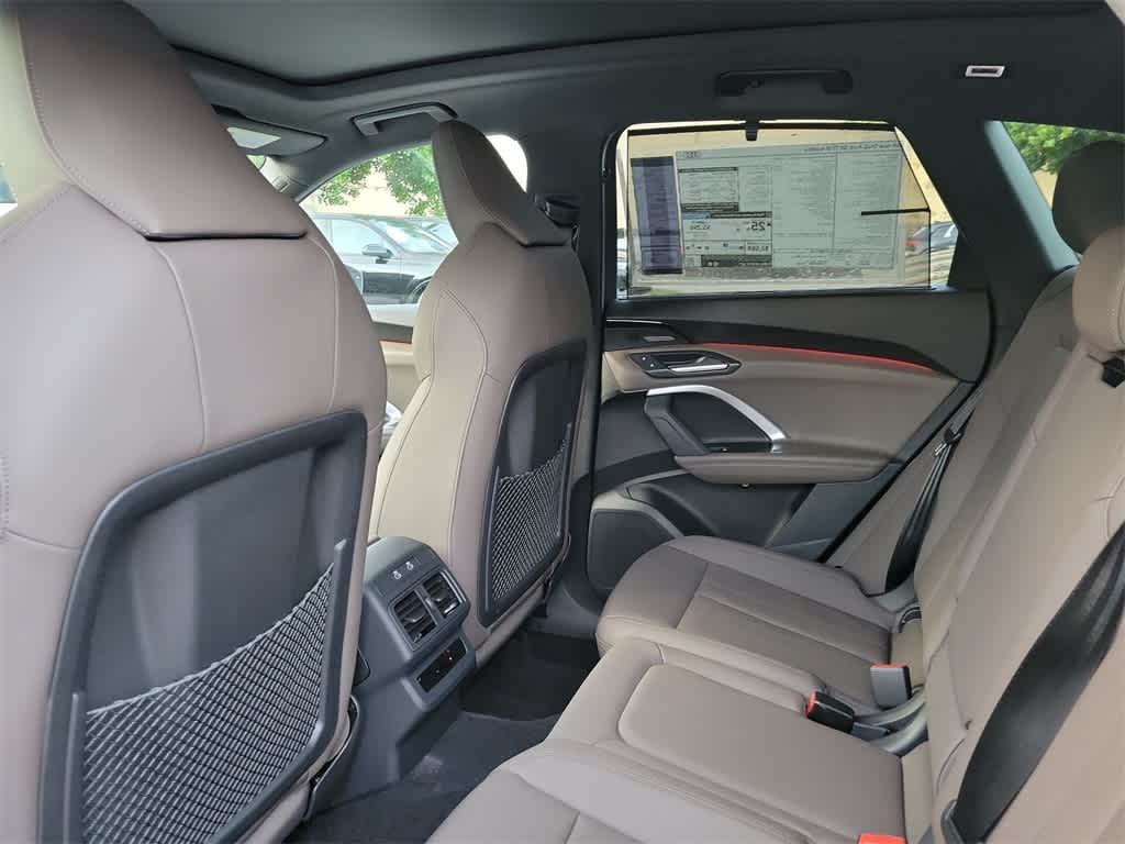 Thumbnail: 2025 Audi Q5 - 12