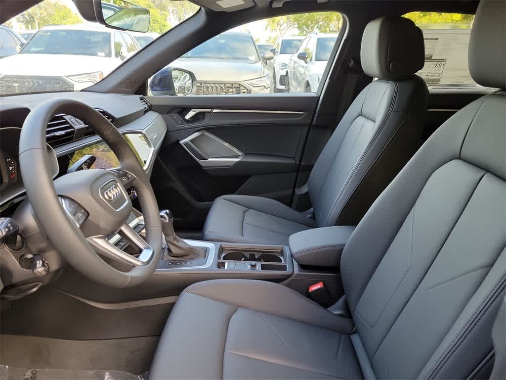 Thumbnail: 2025 Audi Q3 - 19