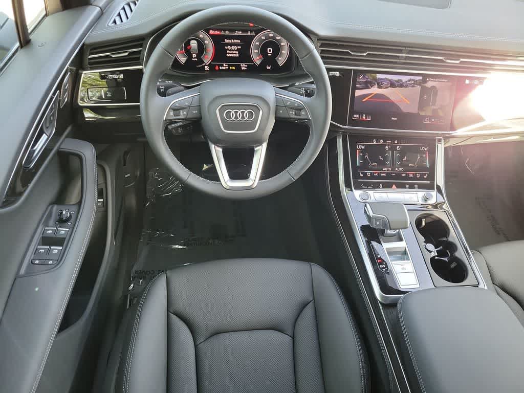 Thumbnail: 2026 Audi Q7 - 10