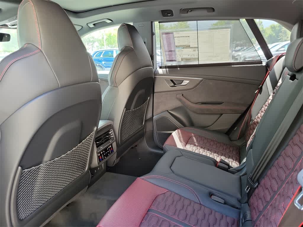 Thumbnail: 2026 Audi RS Q8 - 12