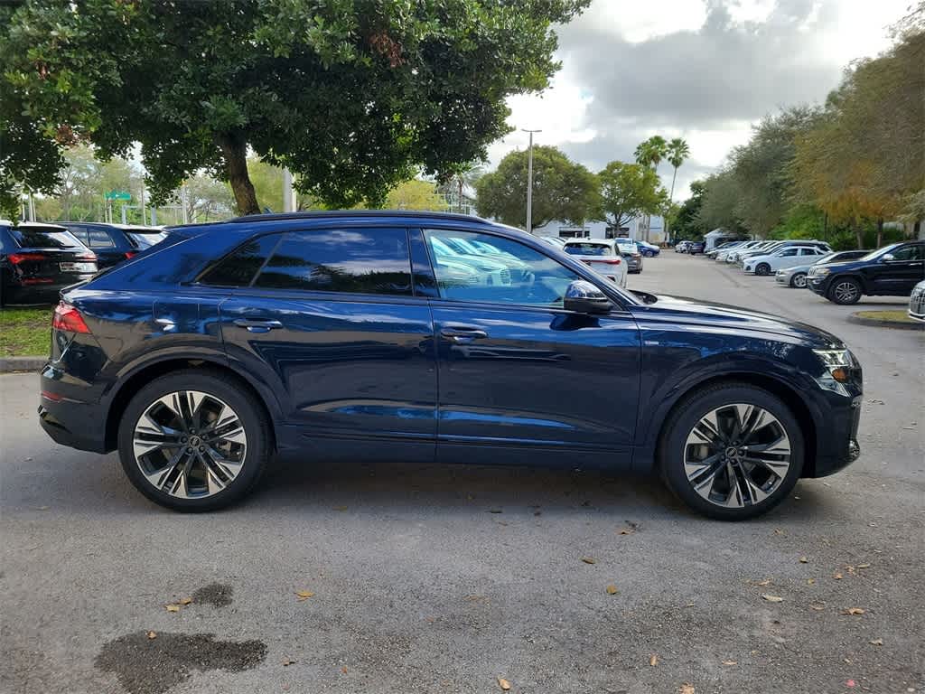 Thumbnail: 2026 Audi Q8 - 9
