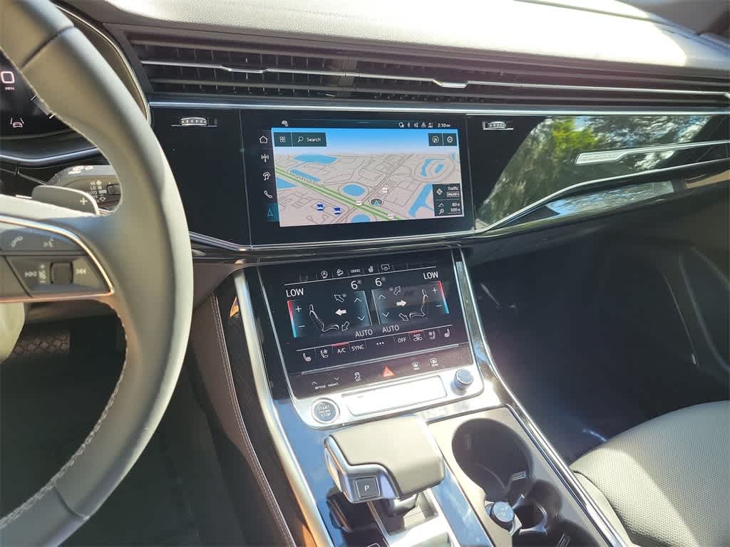 Thumbnail: 2026 Audi Q8 - 24