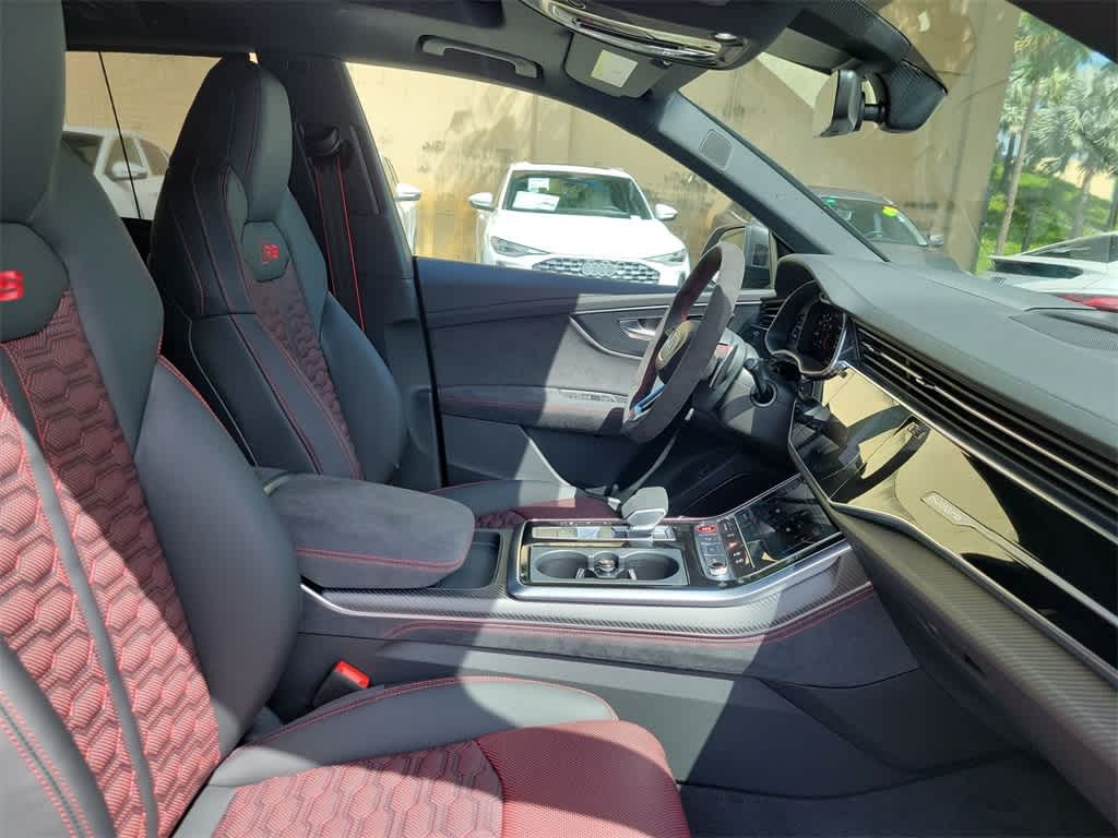 Thumbnail: 2026 Audi RS Q8 - 14