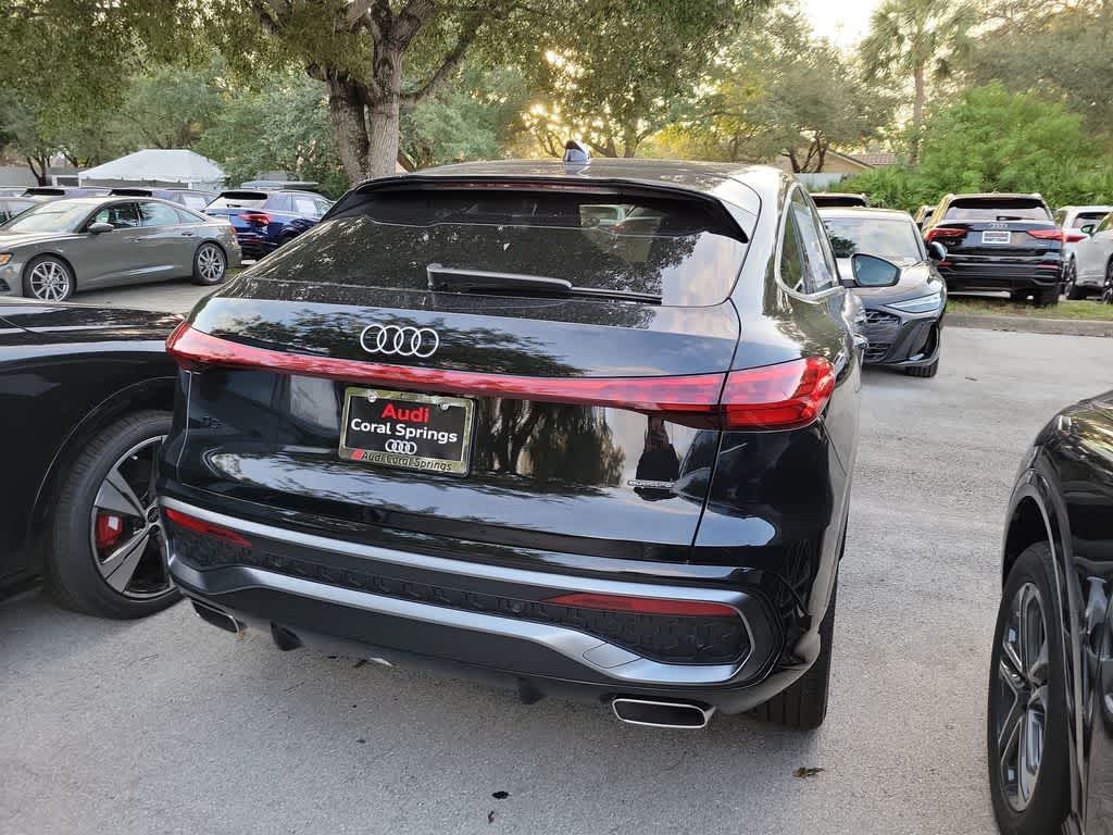 Thumbnail: 2025 Audi Q5 - 4