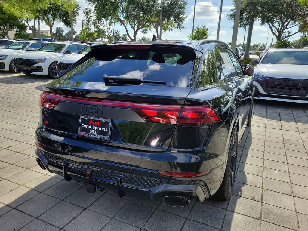 Thumbnail: 2026 Audi RS Q8 - 8