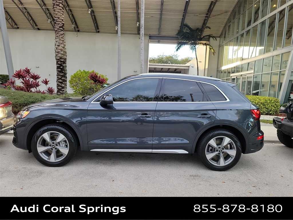 Thumbnail: 2023 Audi Q5 - 11