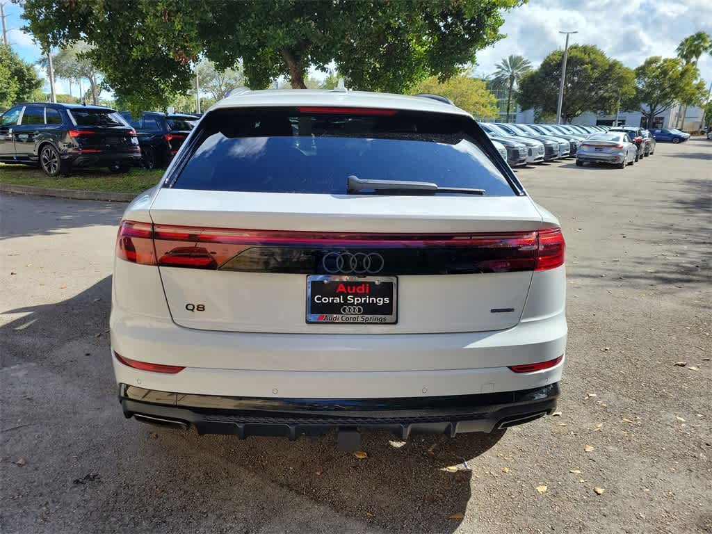 Thumbnail: 2026 Audi Q8 - 7