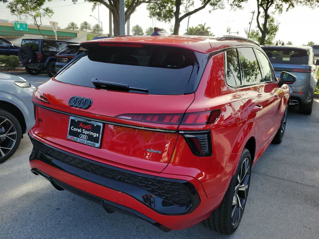 Thumbnail: 2026 Audi Q3 - 4