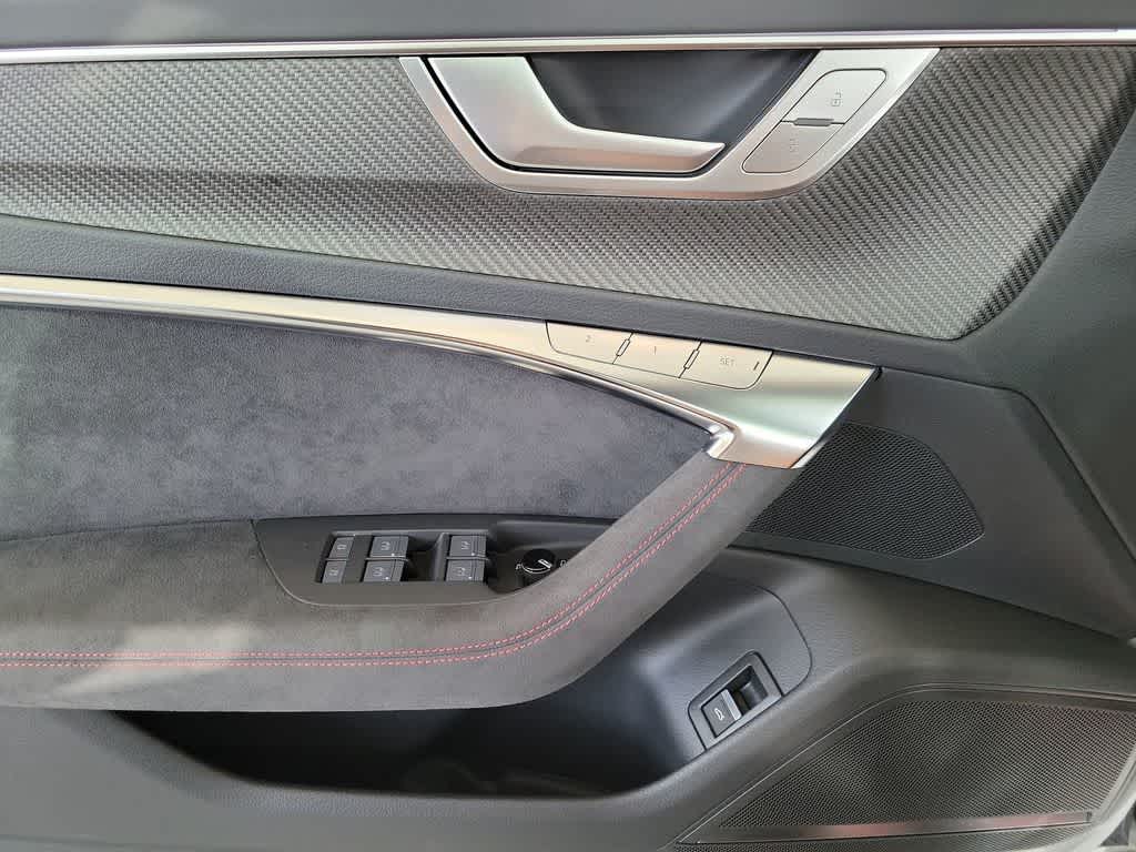 Thumbnail: 2026 Audi RS 6 - 20