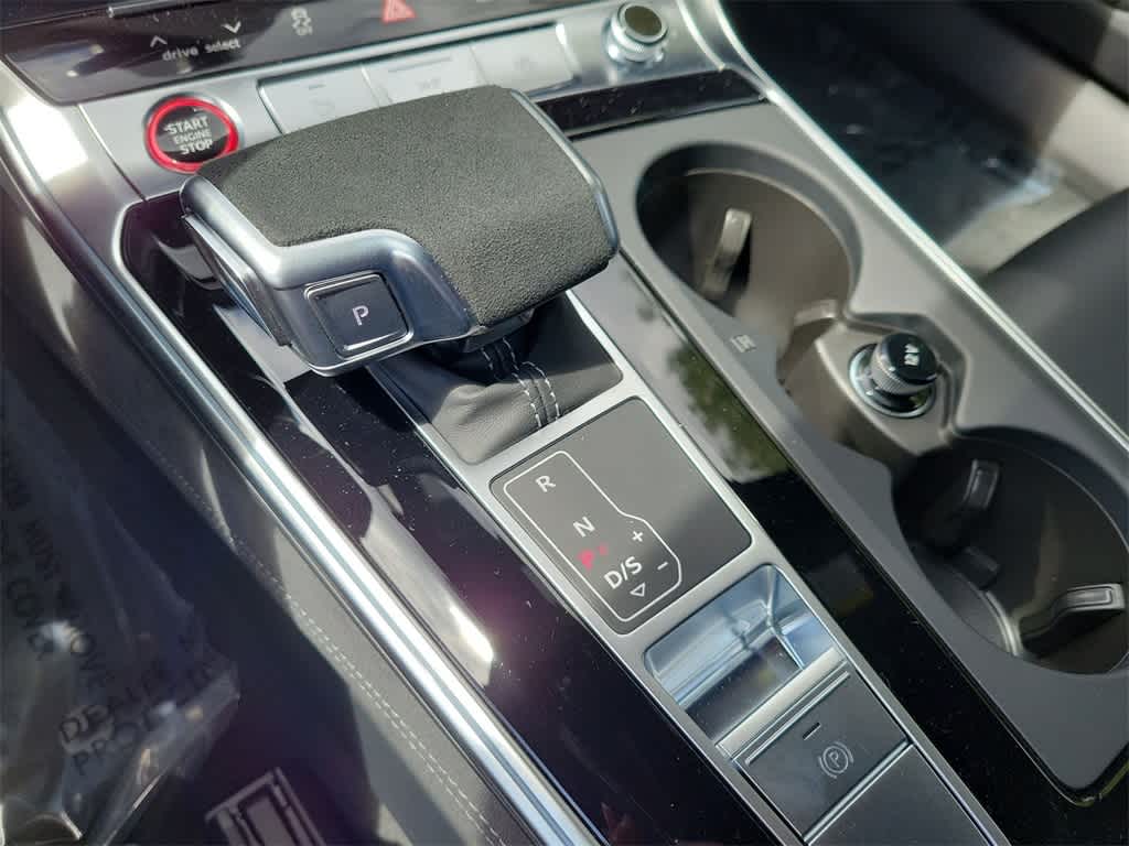 Thumbnail: 2025 Audi RS 7 - 17