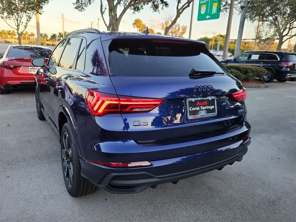 Thumbnail: 2025 Audi Q3 - 12