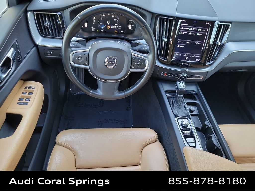 Thumbnail: 2019 Volvo XC60 - 18