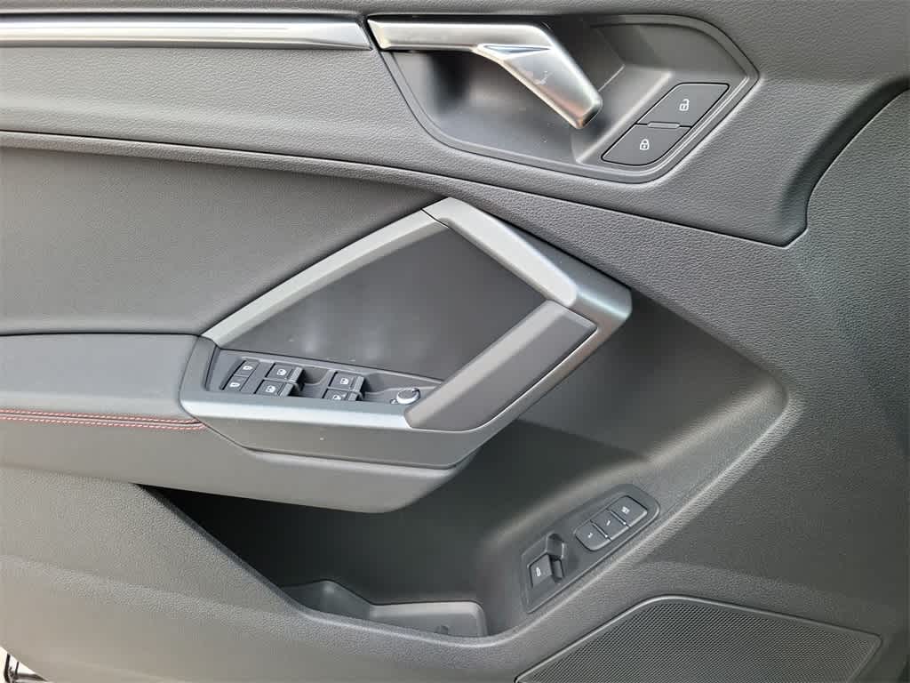 Thumbnail: 2025 Audi Q3 - 19