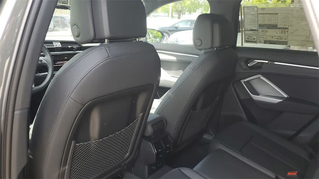 Thumbnail: 2025 Audi Q3 - 20