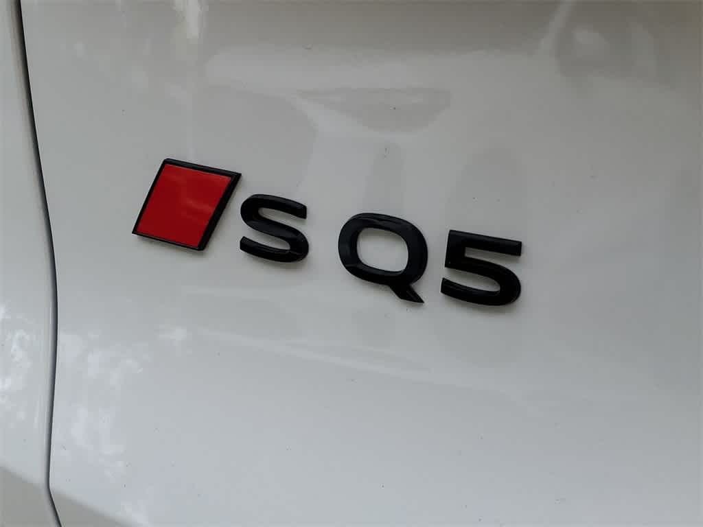 Thumbnail: 2025 Audi SQ5 - 15